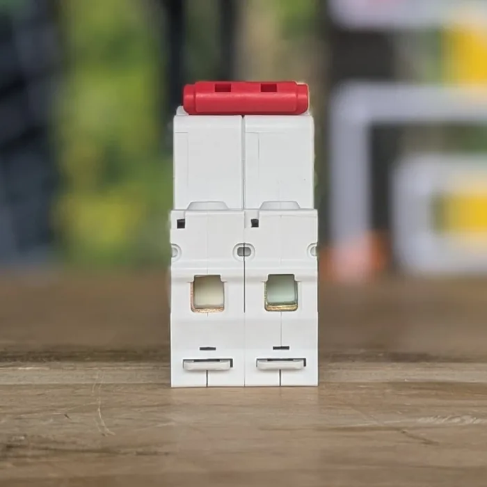 Breaker Termomagnético DELIXI 32A AC 2P — vista 4