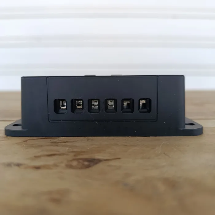 Controlador PWM 12V/24V 20Ah NEWPONA — vista 4