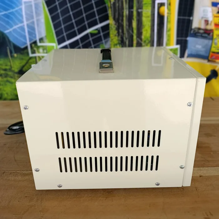 Estabilizador y elevador de voltaje 110V | 3KVA — vista 3
