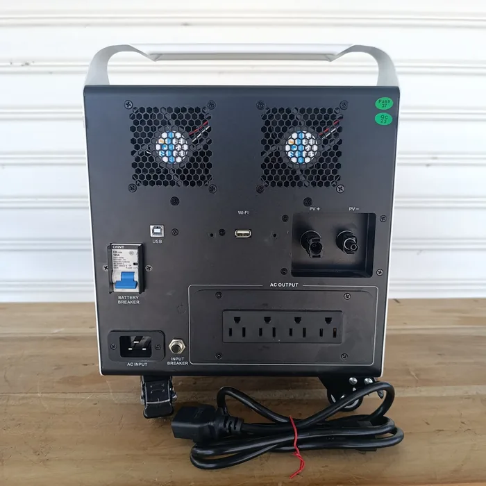 Inversor Portátil MUST 2KW — vista 3